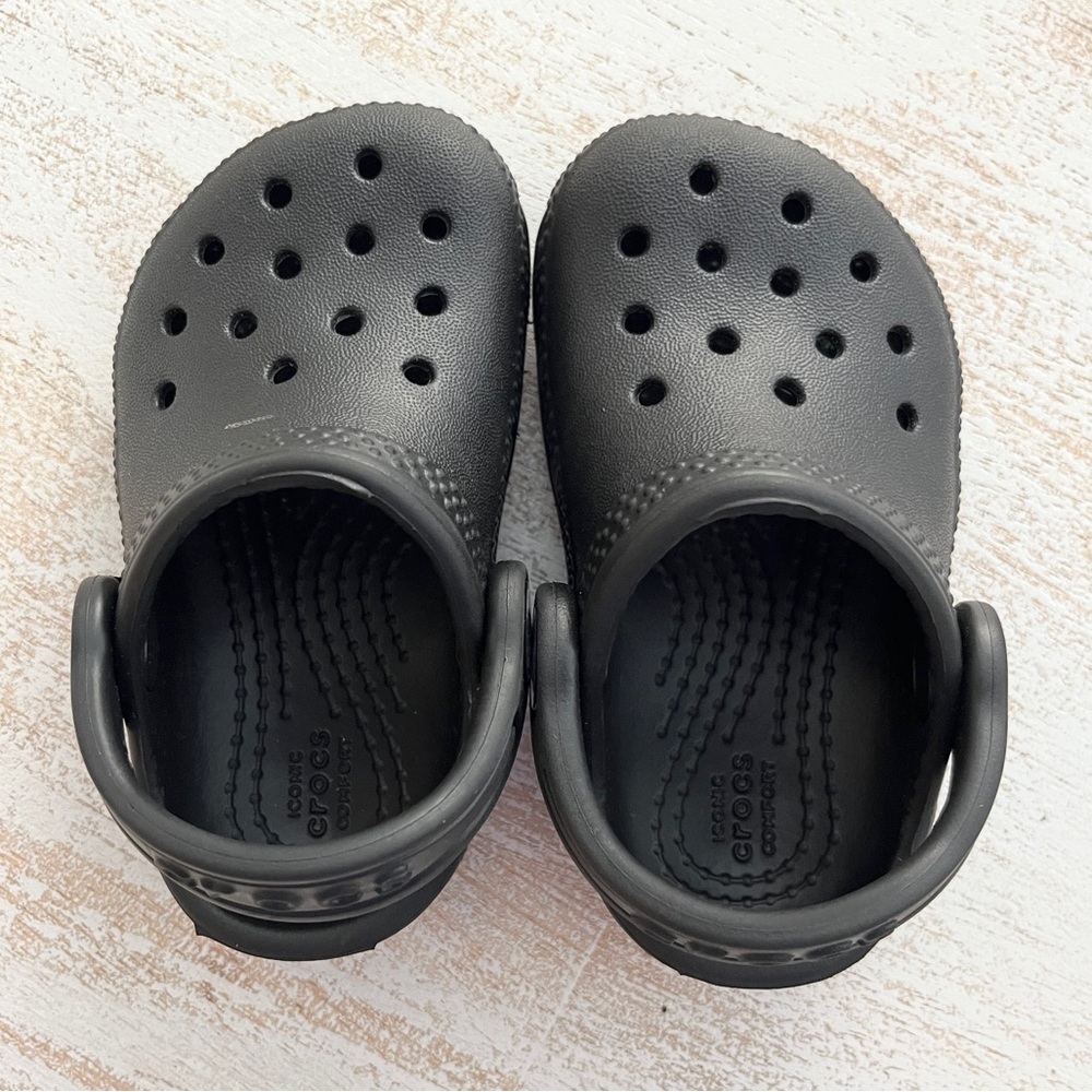 Toddler Classic Crocs Black C4